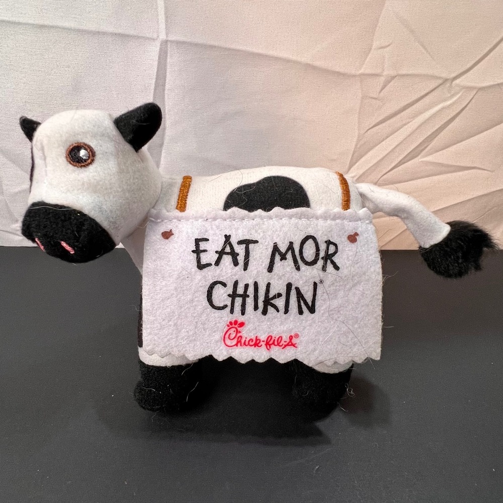 Chick-fil-A Small Cow Plush White Black Eat Mor Chikin Excellent 2024 Mascot